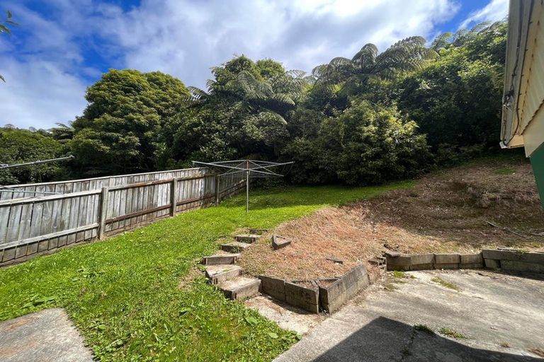 Photo of property in 1/65 Judd Crescent, Naenae, Lower Hutt, 5011