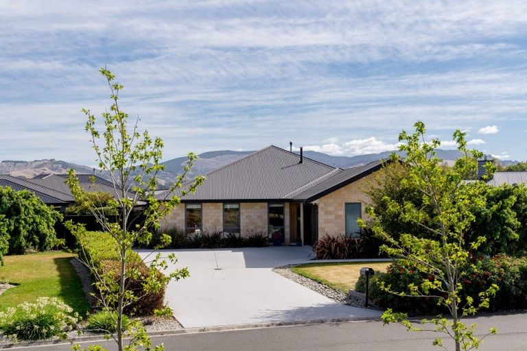 Photo of property in 8 Silver Springs Boulevard, Mosgiel, 9024