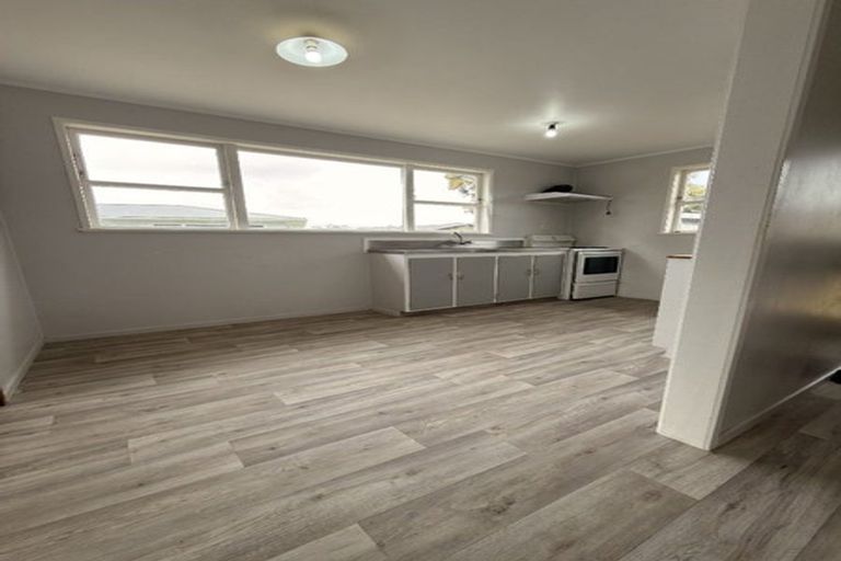 Photo of property in 95 Universal Drive, Henderson, Auckland, 0610