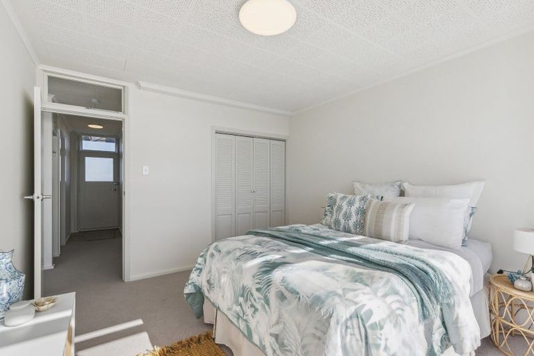 Photo of property in Gateway Apartments, 19 Maida Vale Road, Roseneath, Wellington, 6011