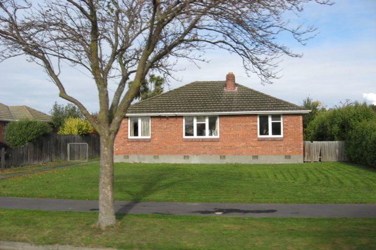 Photo of property in 65 Hoani Street, Northcote, Christchurch, 8052