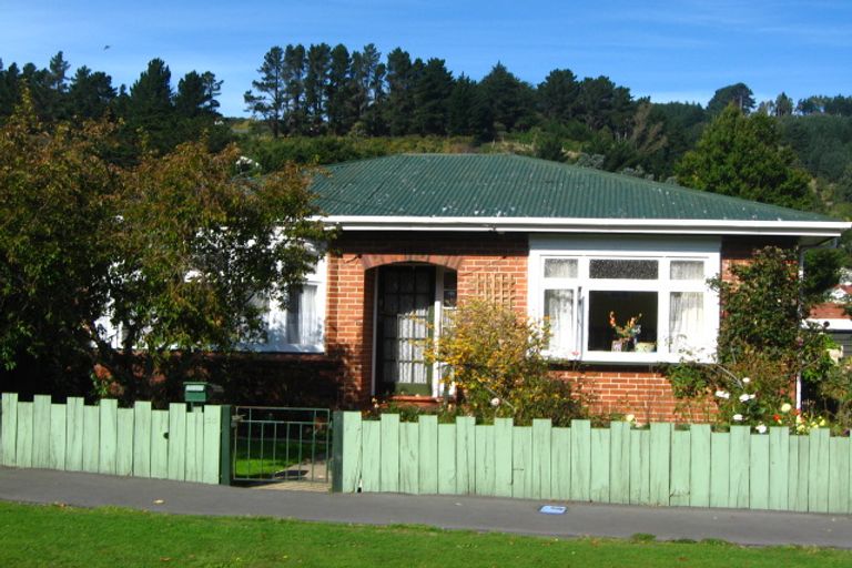 Photo of property in 24 Ainslee Place, North East Valley, Dunedin, 9010