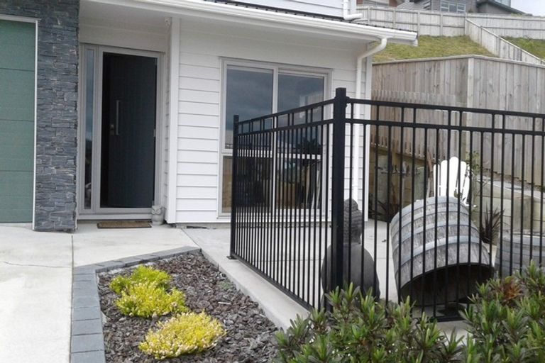 Photo of property in 9a Madeira Close, Whitby, Porirua, 5024