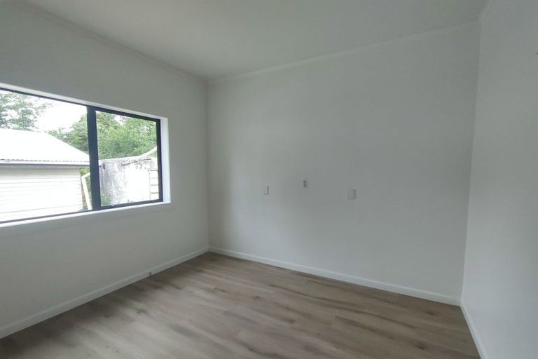 Photo of property in 113 Foster Road, Kumeu, 0891