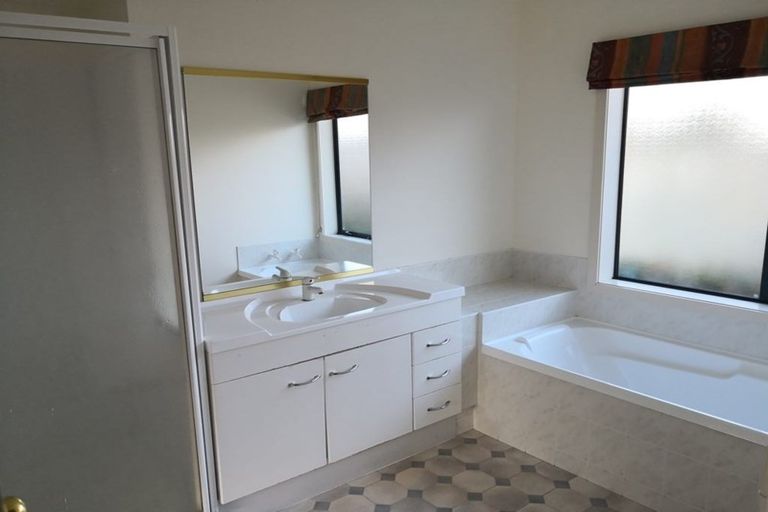 Photo of property in 6 Newfield Drive, Fairview Downs, Hamilton, 3214