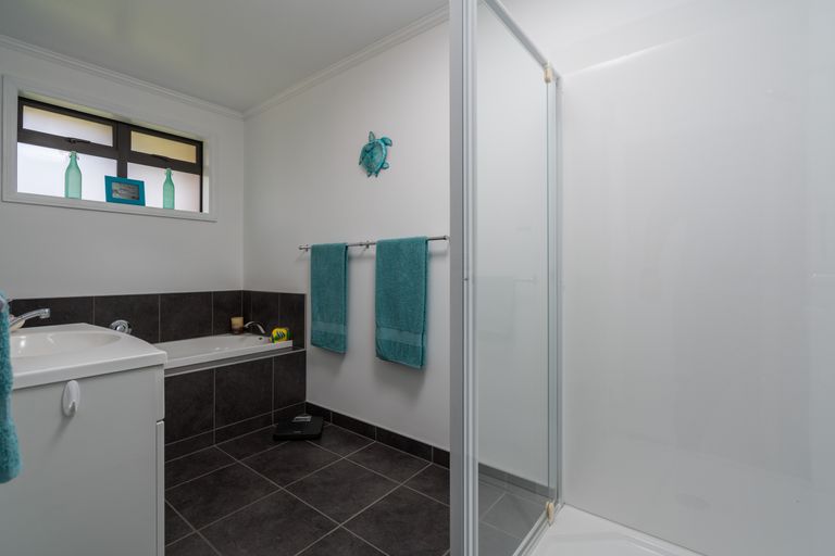 Photo of property in 45 Warbler Way, Mangawhai, 0573