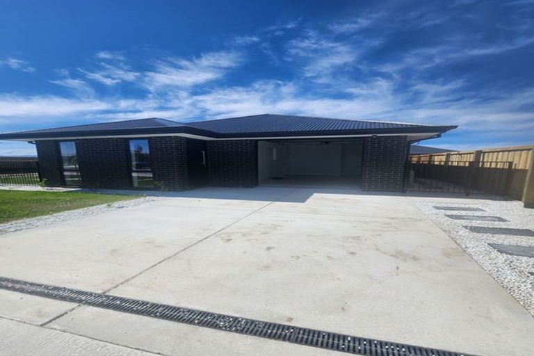 Photo of property in 10 Ellmers Street, Woodend, 7610