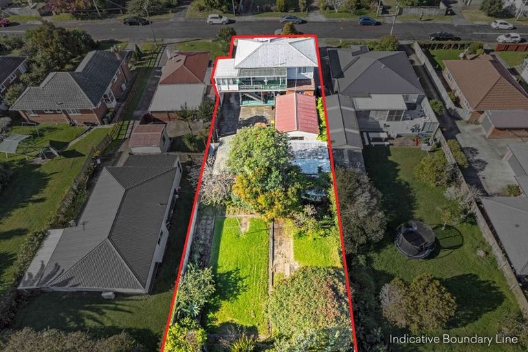 Photo of property in 9 Tiki Street, New Lynn, Auckland, 0600
