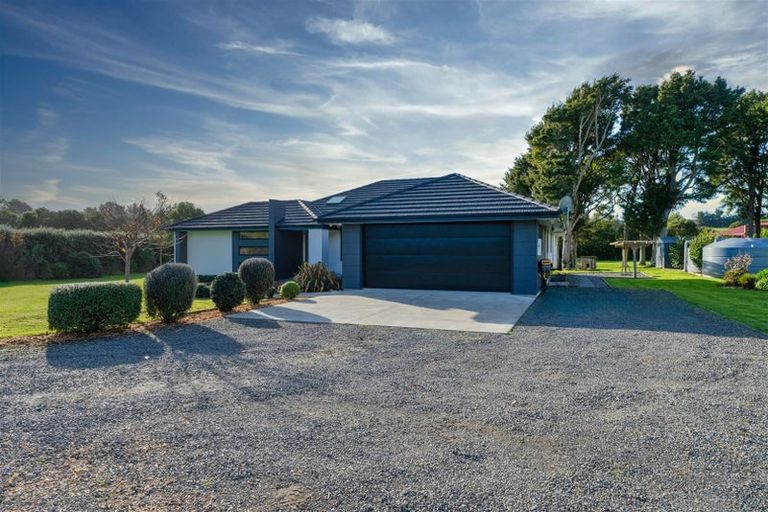 Photo of property in 73 Muhunoa East Road, Ohau, Levin, 5570