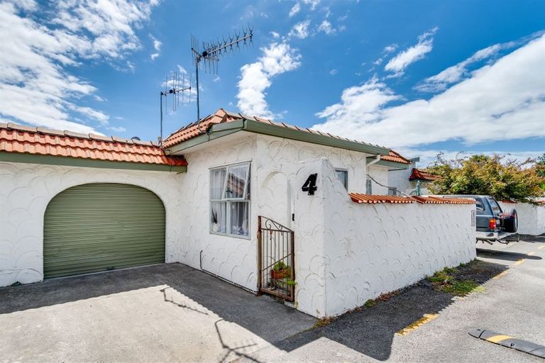 Photo of property in 4/283 Taradale Road, Pirimai, Napier, 4112