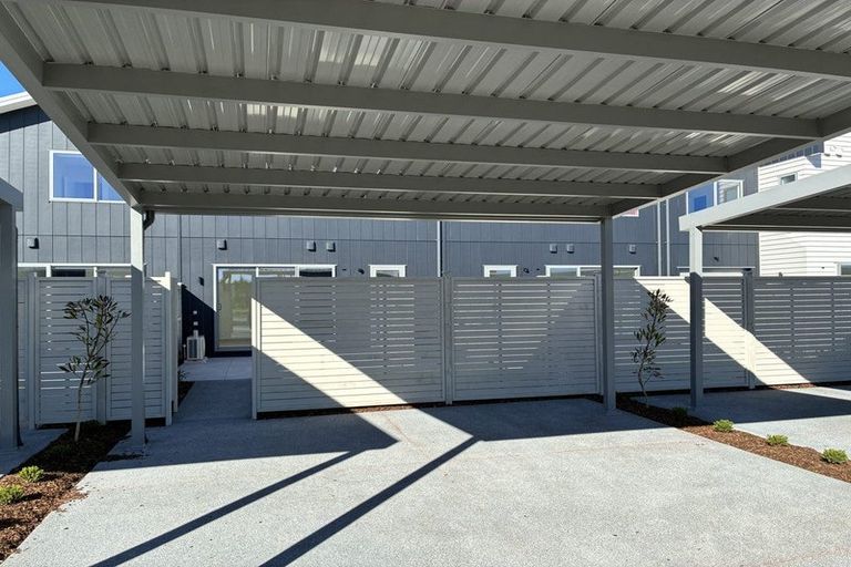 Photo of property in 101 Waituarua Drive, Takanini, Auckland, 2112