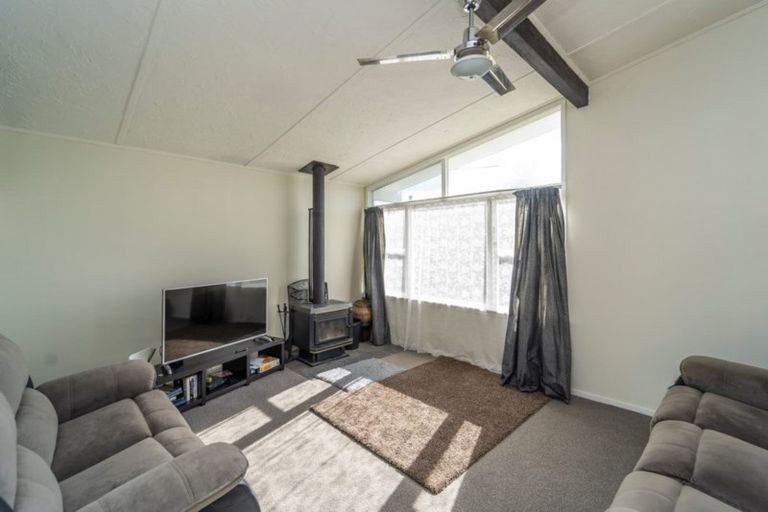 Photo of property in 15 Hardie Grove, Featherston, 5710