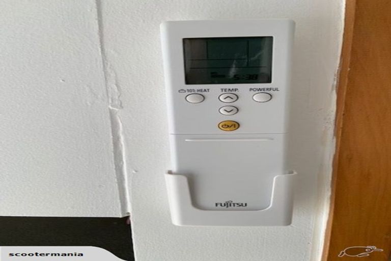 Photo of property in 6/495 Glenfield Road, Glenfield, Auckland, 0629