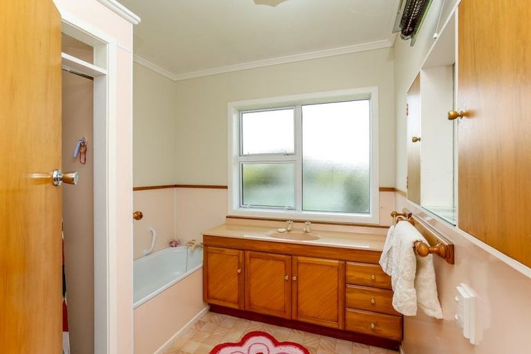 Photo of property in 17 Sanders Avenue, Westown, New Plymouth, 4310