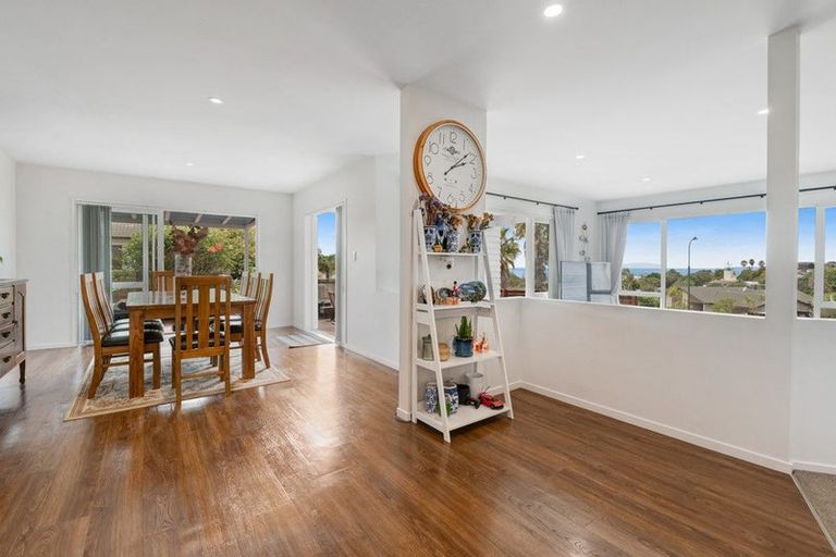 Photo of property in 8 Rakau Views, Orewa, 0931