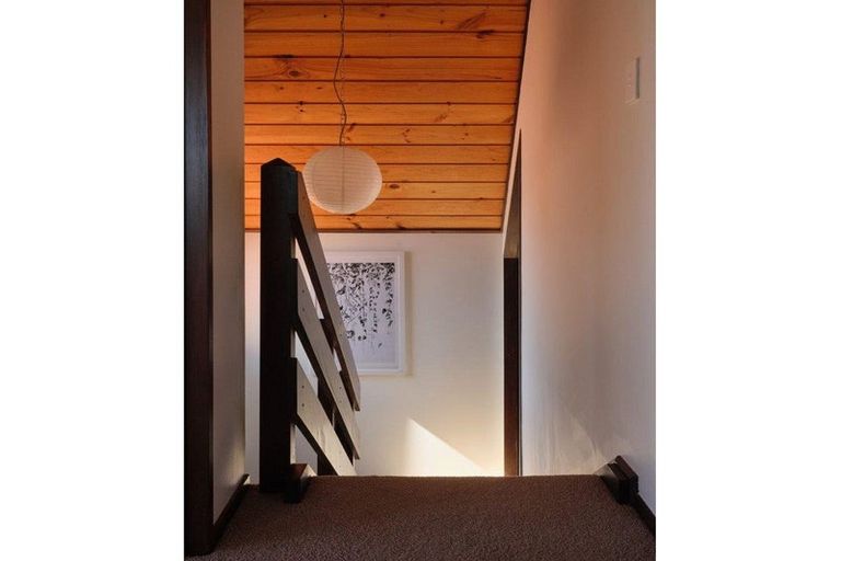 Photo of property in 1/37 Augusta Street, Redcliffs, Christchurch, 8081