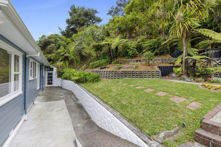 Photo of property in 14 Willcox Grove, Naenae, Lower Hutt, 5011