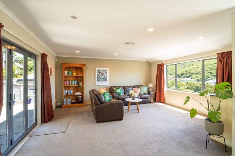 Photo of property in 16a Eastcott Grove, Churton Park, Wellington, 6037