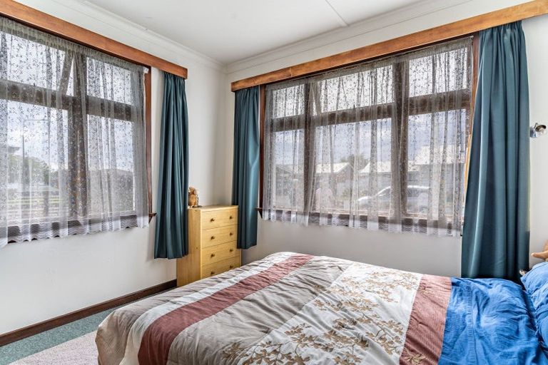 Photo of property in 46 Queen Street, Winton, 9720