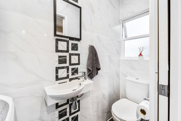 Photo of property in 554 Swanson Road, Ranui, Auckland, 0612