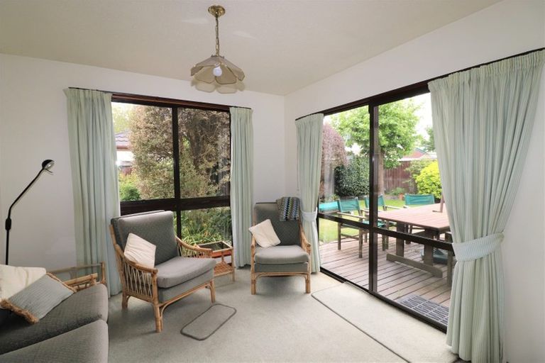 Photo of property in 7 Karnak Crescent, Russley, Christchurch, 8042