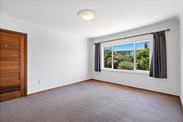Photo of property in 1 Waldron Crescent, Green Island, Dunedin, 9018
