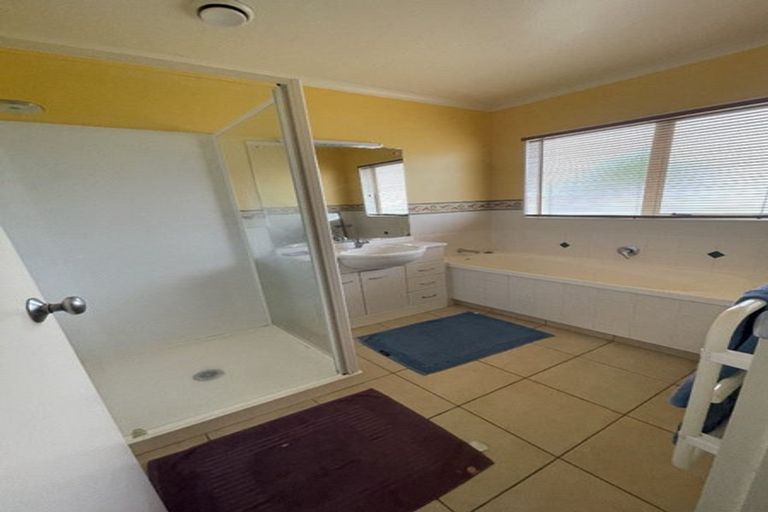 Photo of property in 37 Richfield Crescent, Westgate, Auckland, 0614