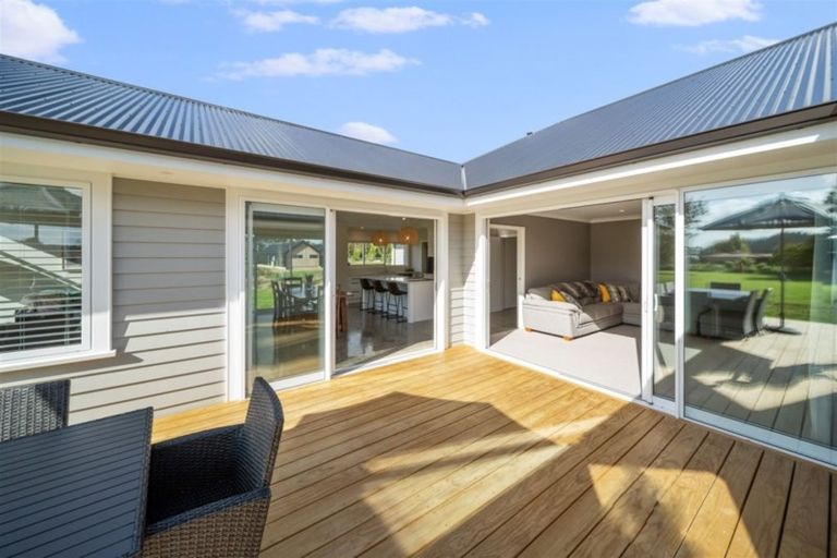 Photo of property in 1199 Egmont Road, Egmont Village, New Plymouth, 4372