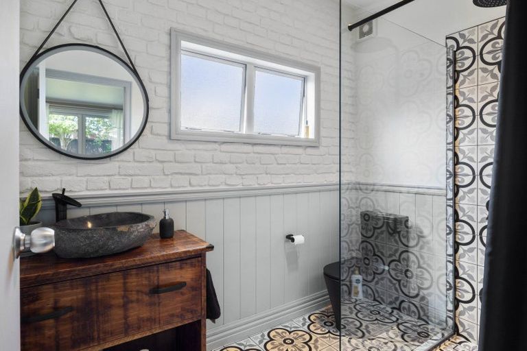 Photo of property in 326 South Road, Hawera, 4610