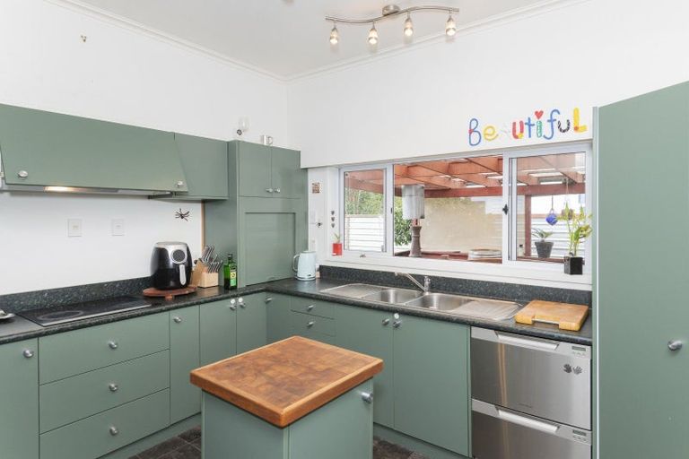 Photo of property in 144 Harris Street, Inner Kaiti, Gisborne, 4010