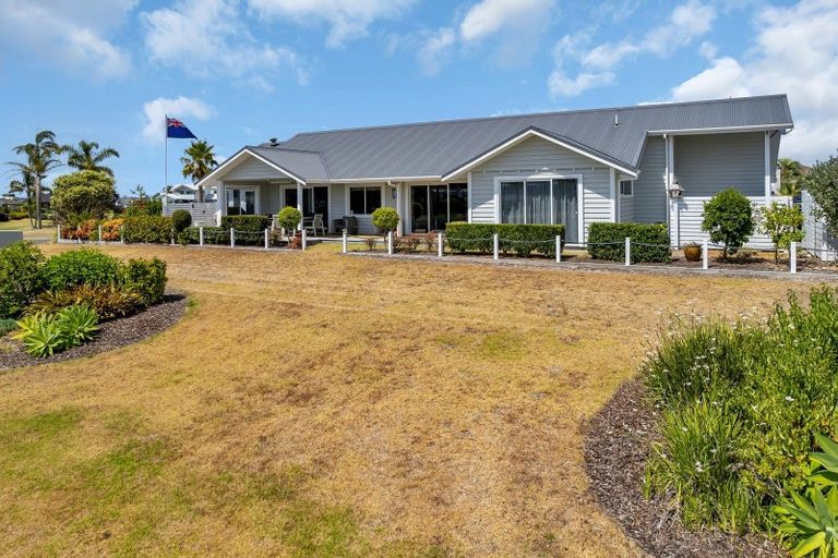 Photo of property in 2 Cayman Court, One Tree Point, 0118