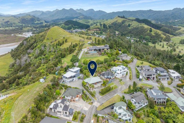 Photo of property in 121 Pacific View Drive, Whangamata, 3620