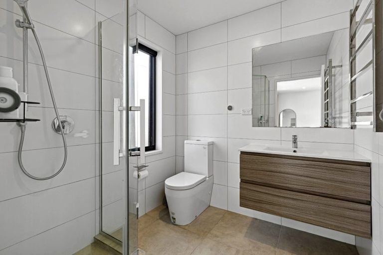 Photo of property in 10 Tihema Lane, Westgate, Auckland, 0614