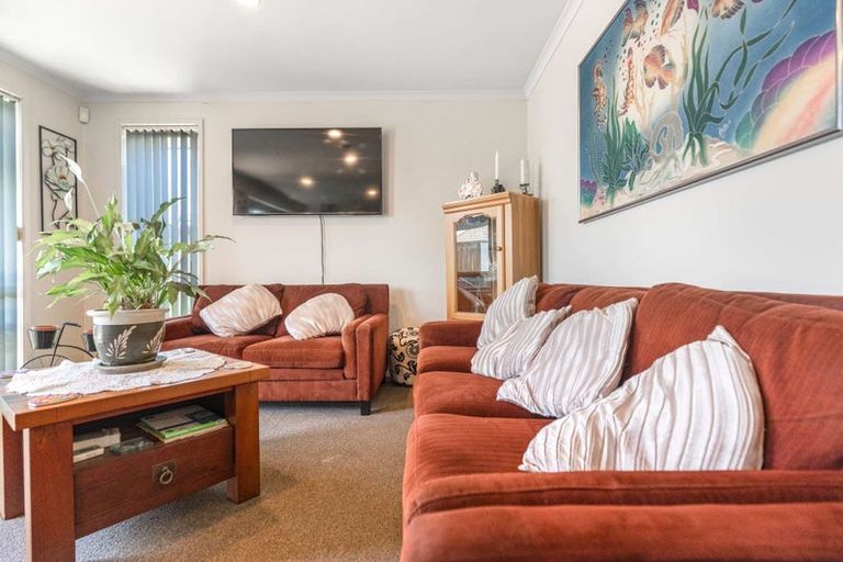 Photo of property in 99 Doncaster Drive, Papamoa Beach, Papamoa, 3118