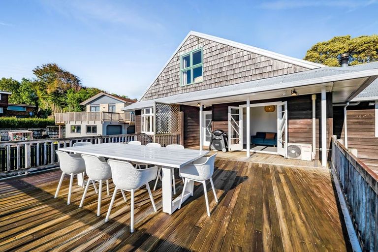 Photo of property in 48 Karina Road, Merrilands, New Plymouth, 4312