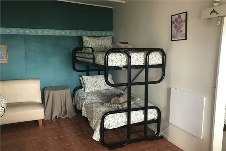 Photo of property in 41 Clifton Road, Haumoana, 4102