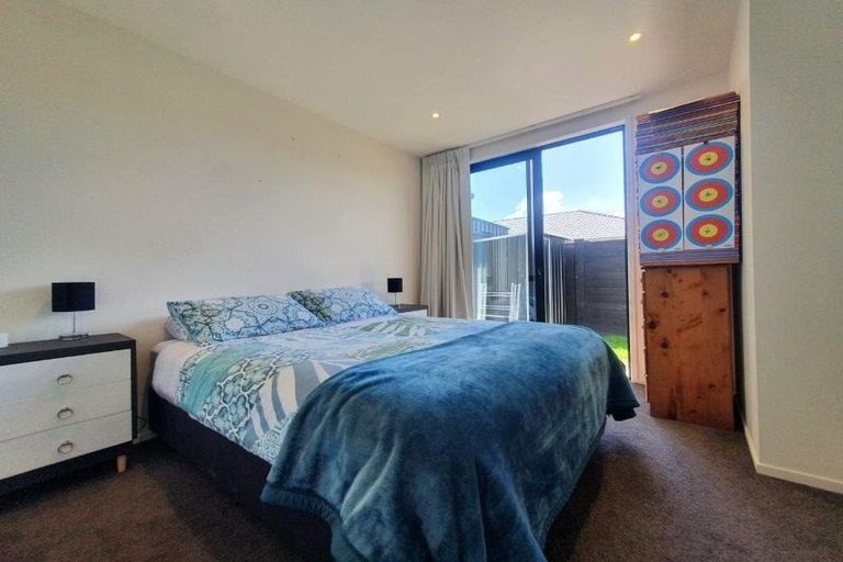 Photo of property in 22 Tapuwae Way, Mangere Bridge, Auckland, 2022