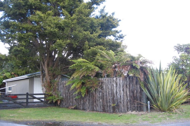 Photo of property in 2 Te Mako Mako Lane, Hatepe, Turangi, 3382