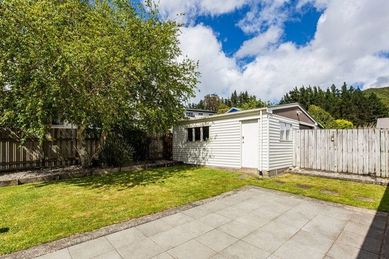 Photo of property in 15 Stockdale Street, Wainuiomata, Lower Hutt, 5014