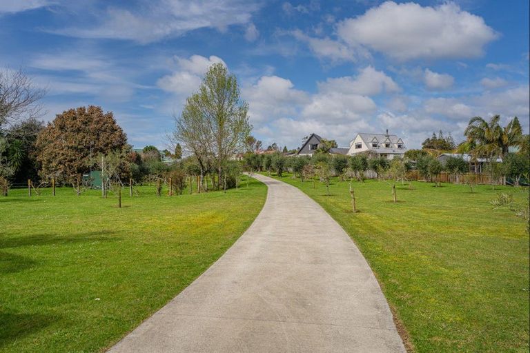 Photo of property in 141 Everitt Crescent, Whangamata, 3620