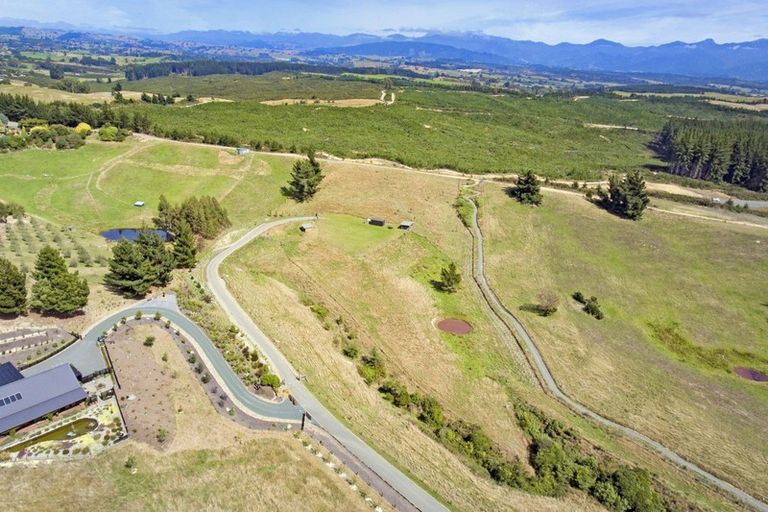 Photo of property in 64 Westmere Drive, Tasman, Upper Moutere, 7173
