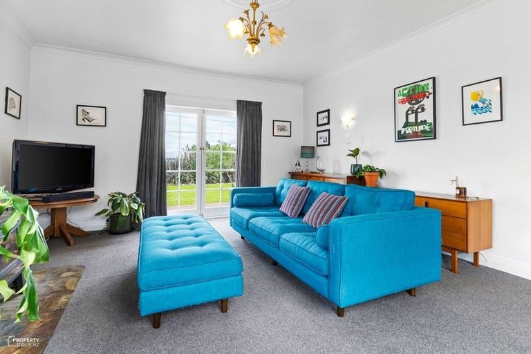 Photo of property in 65 Brandon Street, Featherston, 5710