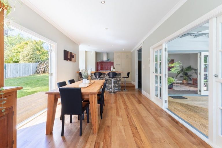 Photo of property in 43 Dale Road, Raumati South, Paraparaumu, 5032