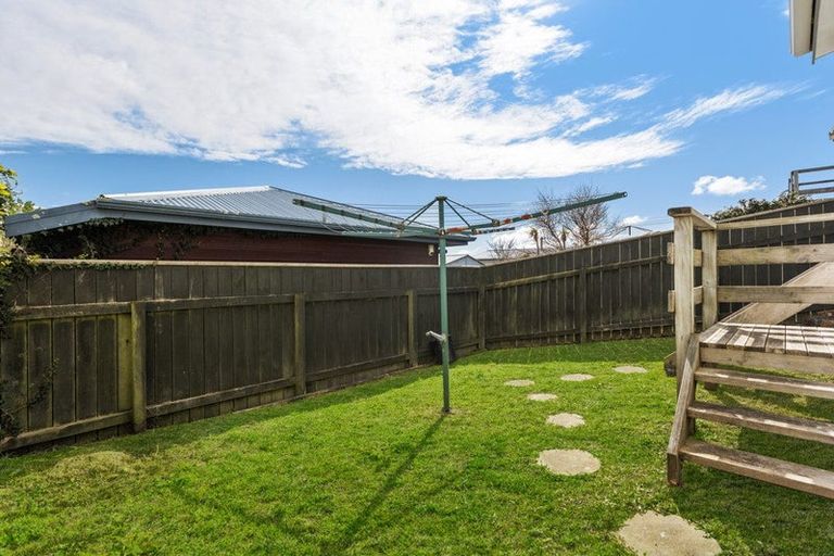 Photo of property in 4a Tarawera Road, Johnsonville, Wellington, 6037