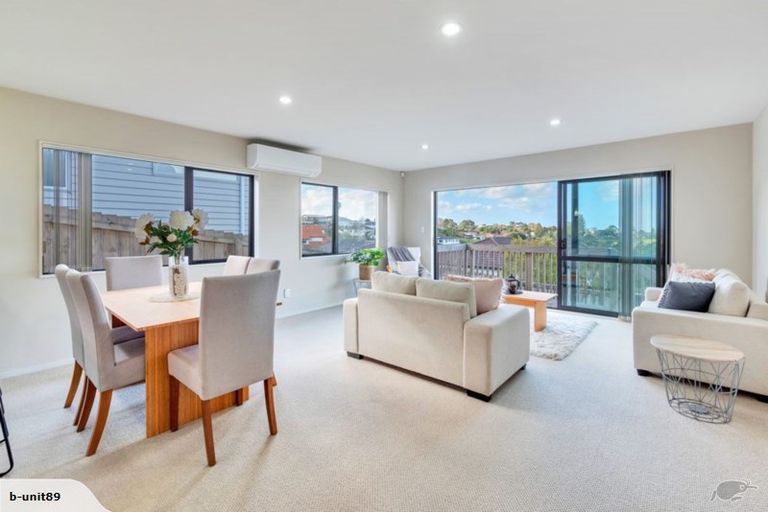 Photo of property in 16 Cityview Place, Massey, Auckland, 0614
