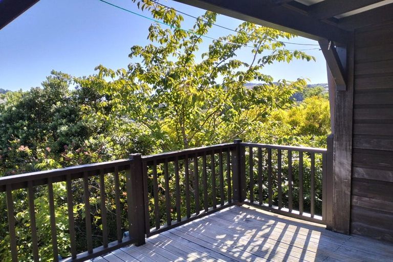 Photo of property in The Triangle, 2/33 Halswater Drive, Churton Park, Wellington, 6037