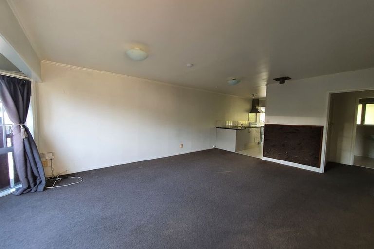 Photo of property in 4/11a Bayside Avenue, Te Atatu Peninsula, Auckland, 0610