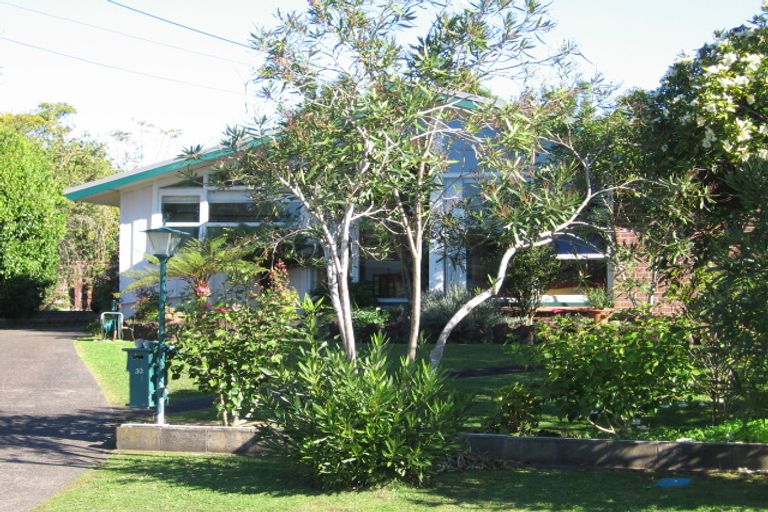 Photo of property in 30 Forest Glen, Orewa, 0931