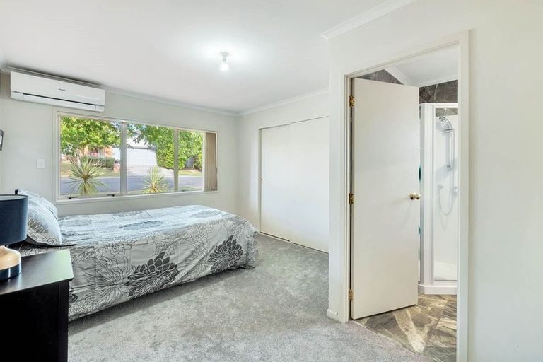 Photo of property in 7 Bibury Avenue, Henderson, Auckland, 0612