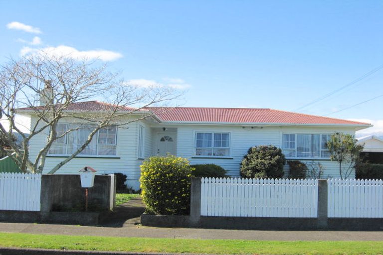 Photo of property in 6 Ferguson Street, Levin, 5510